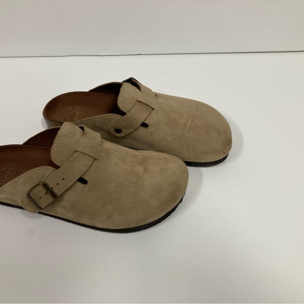 Cliffs by WHITE MOUNTAIN Men's Beige Slip-On Loafers